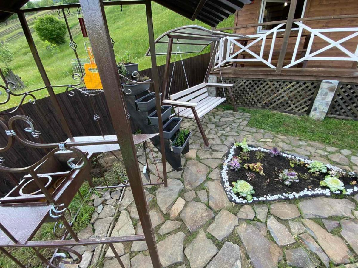 "Файна Хата" Synevyrsʼka Polyana Exterior foto