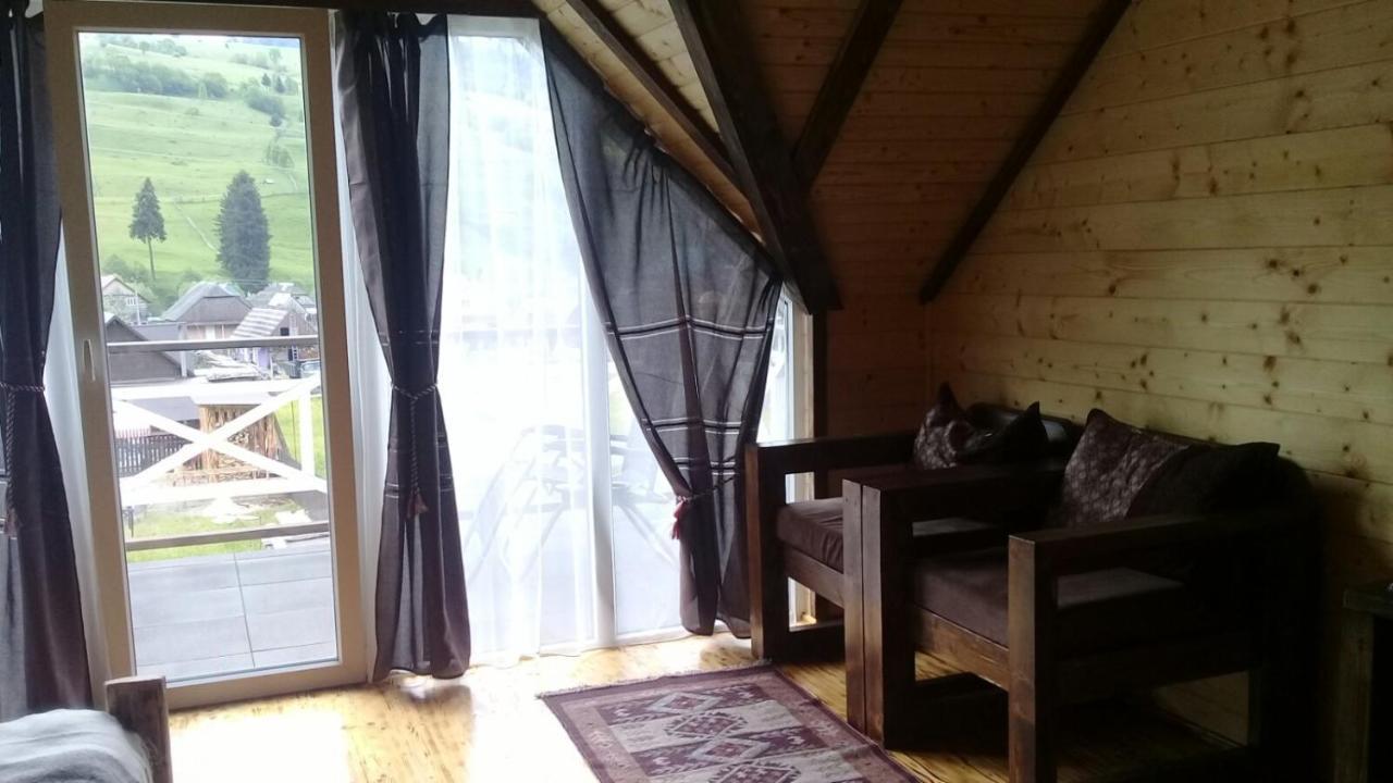 "Файна Хата" Synevyrsʼka Polyana Exterior foto