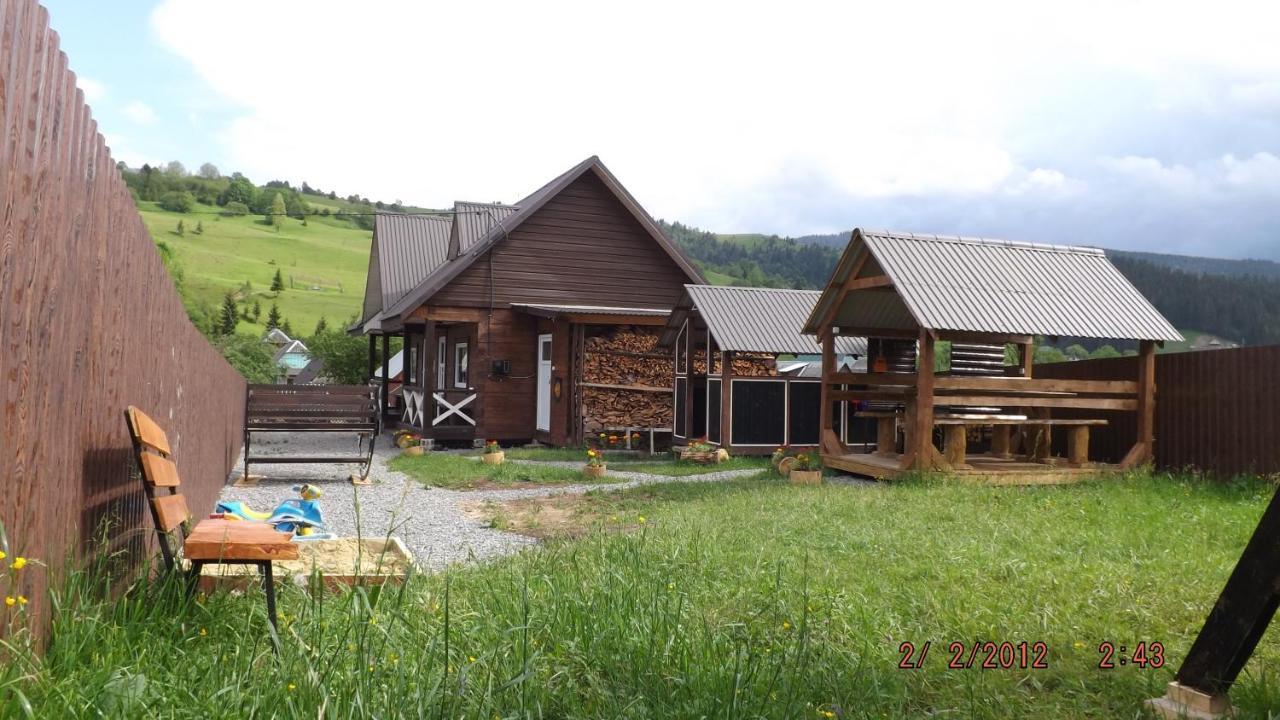 "Файна Хата" Synevyrsʼka Polyana Exterior foto